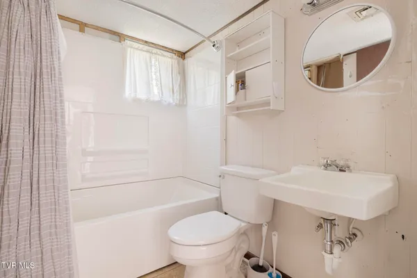 $295,000 | 317 Simmons Avenue, Erwin, TN 37650