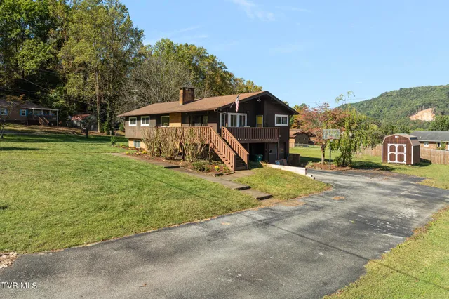 $318,000 | 317 Simmons Avenue, Erwin, TN 37650