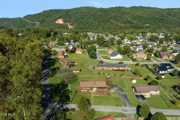 $295,000 | 317 Simmons Avenue, Erwin, TN 37650