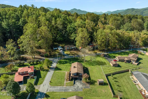 $295,000 | 317 Simmons Avenue, Erwin, TN 37650