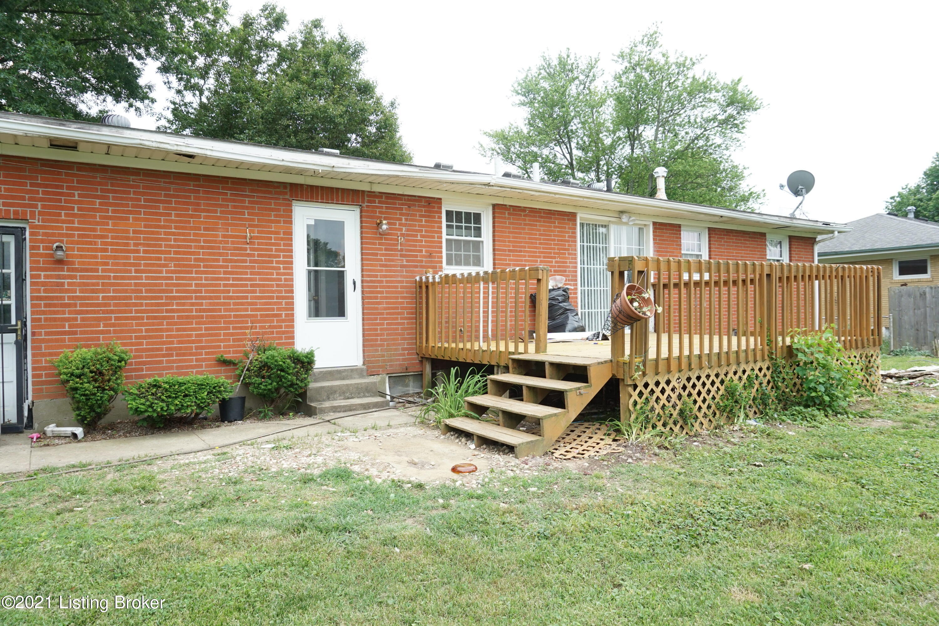 5809 Benny Road Louisville, KY 40258 - Photo 15 of 17 DSC03535