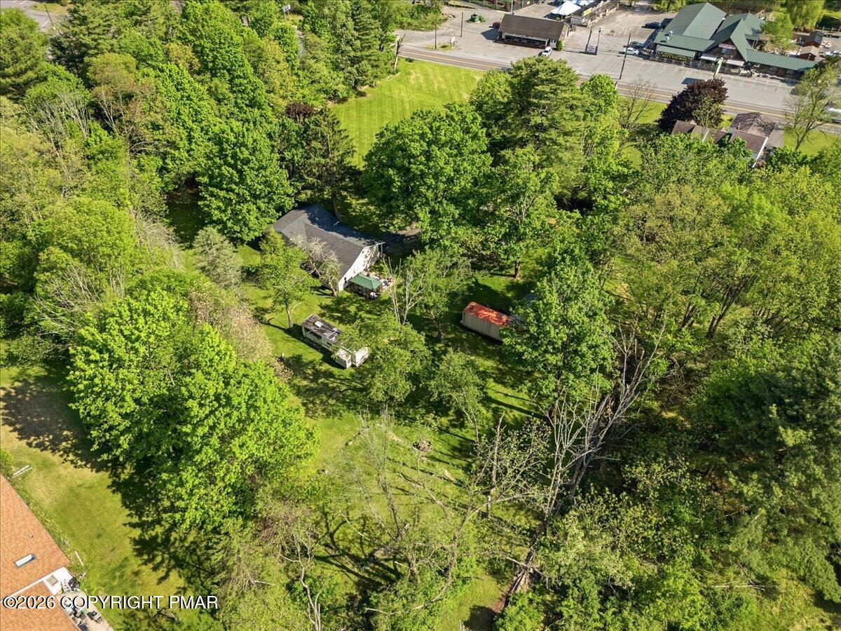140 Camelback Road Tannersville, PA 18372 - Photo 7 of 44 07-HomeView_Media-140_Camelback_Rd