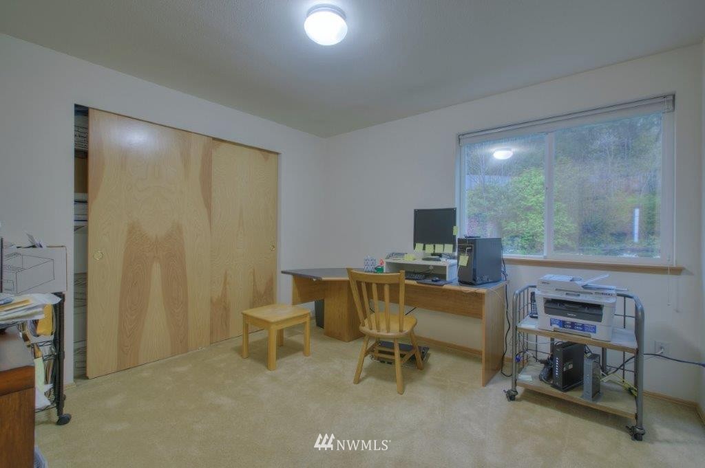 617 South 53rd Place Renton, WA 98055 - Photo 12 of 17