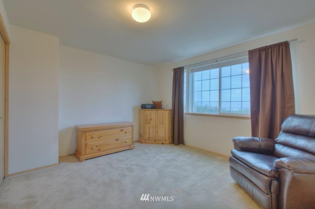 617 South 53rd Place Renton, WA 98055 - Photo 13 of 17