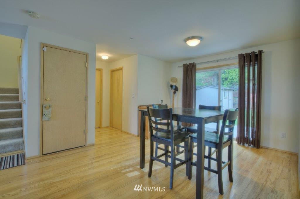617 South 53rd Place Renton, WA 98055 - Photo 5 of 17