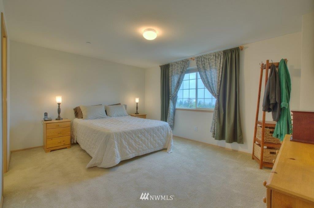 617 South 53rd Place Renton, WA 98055 - Photo 8 of 17