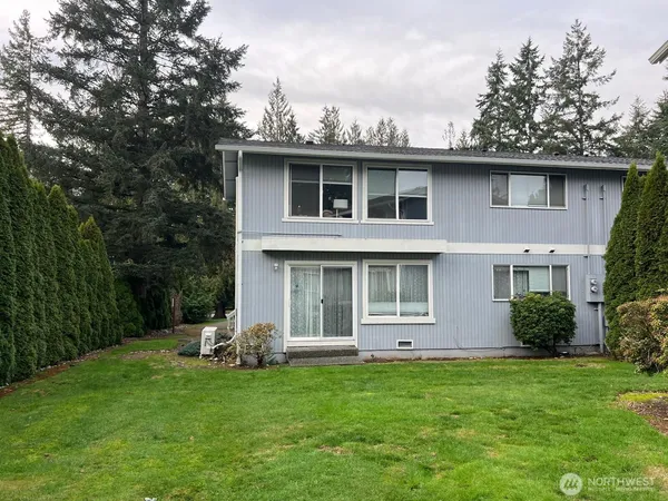$299,000 | 9116 1st Place Northeast, Unit 2, Lake Stevens, WA 98258