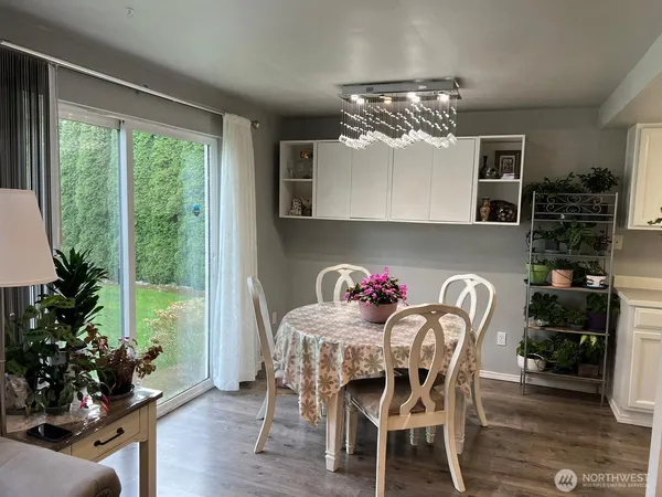 $299,000 | 9116 1st Place Northeast, Unit 2, Lake Stevens, WA 98258
