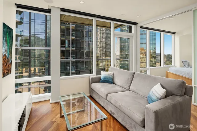 $715,000 | 500 106th Avenue Northeast, Unit 2009, Bellevue, WA 98004