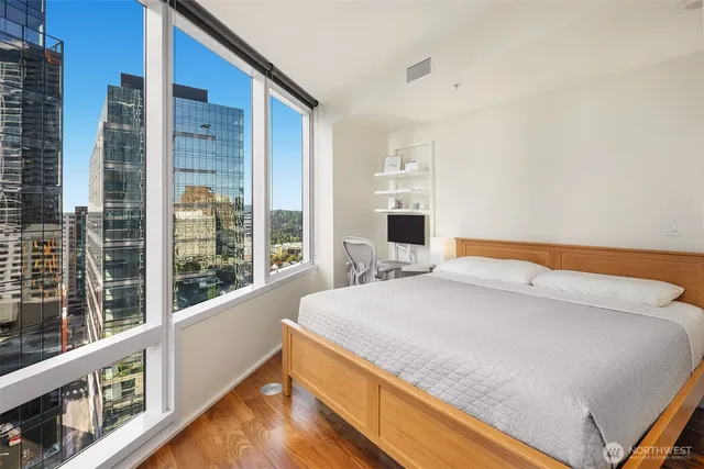 $715,000 | 500 106th Avenue Northeast, Unit 2009, Bellevue, WA 98004