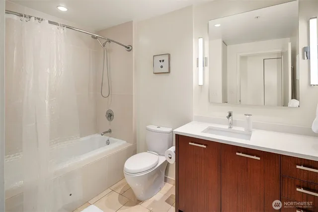 $715,000 | 500 106th Avenue Northeast, Unit 2009, Bellevue, WA 98004