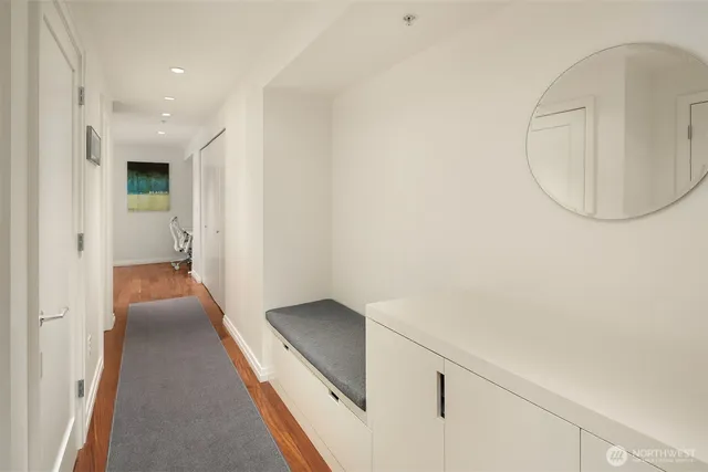 $715,000 | 500 106th Avenue Northeast, Unit 2009, Bellevue, WA 98004