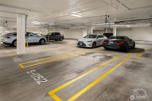 $715,000 | 500 106th Avenue Northeast, Unit 2009, Bellevue, WA 98004