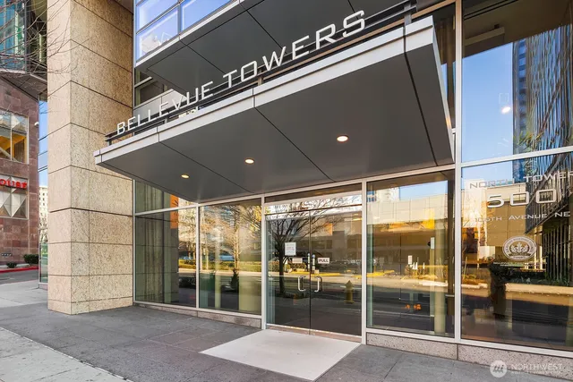 $715,000 | 500 106th Avenue Northeast, Unit 2009, Bellevue, WA 98004