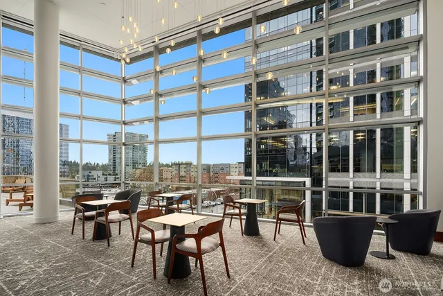 $715,000 | 500 106th Avenue Northeast, Unit 2009, Bellevue, WA 98004