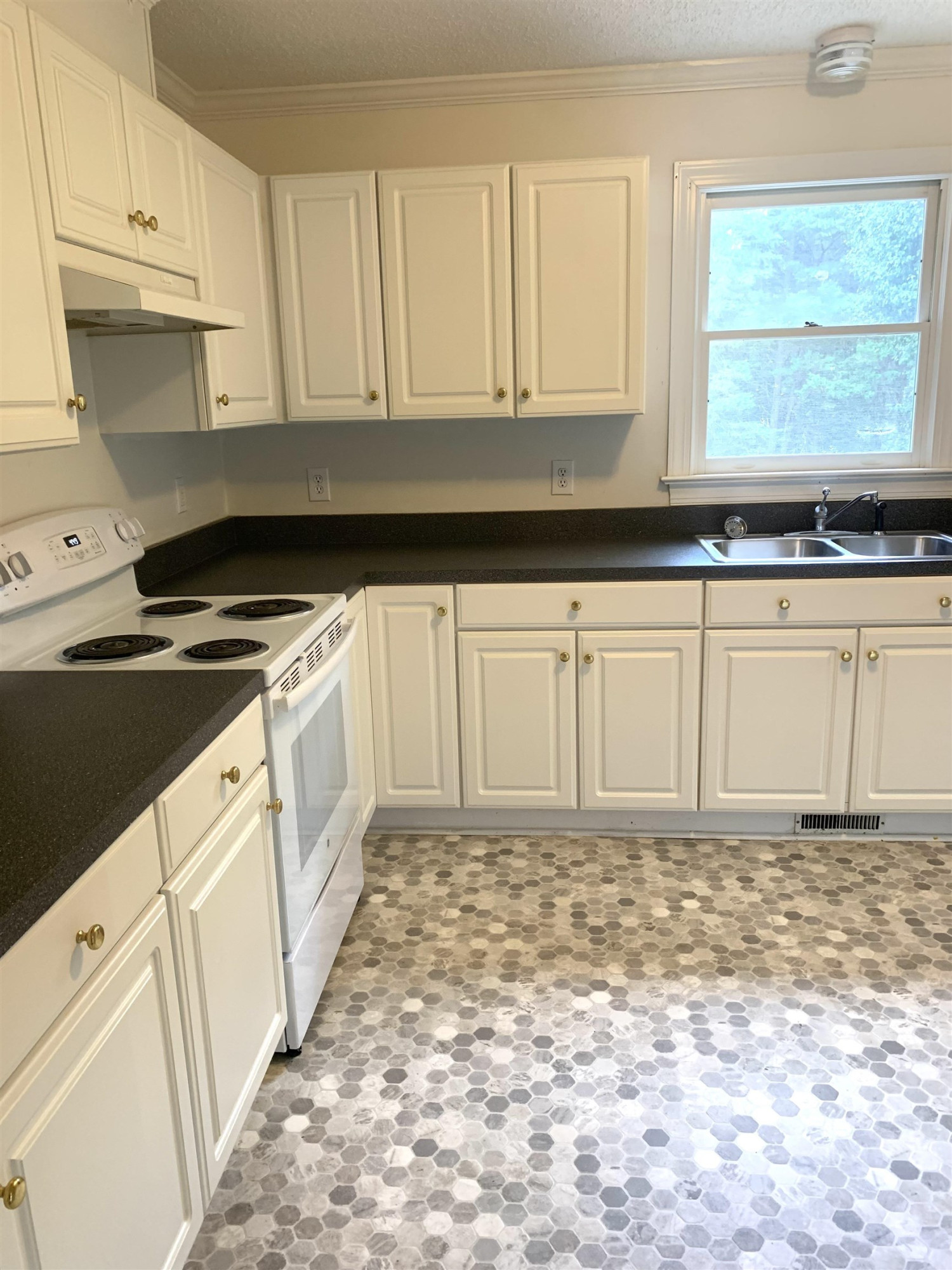 1005 Catsby Circle Raleigh, NC 27603 - Photo 9 of 13 Photo 9