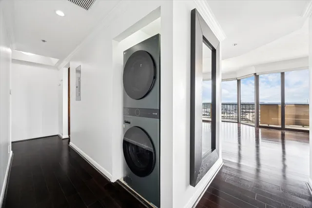 $279,000 | 3350 McCue Road, Unit 2201, Houston, TX 77056