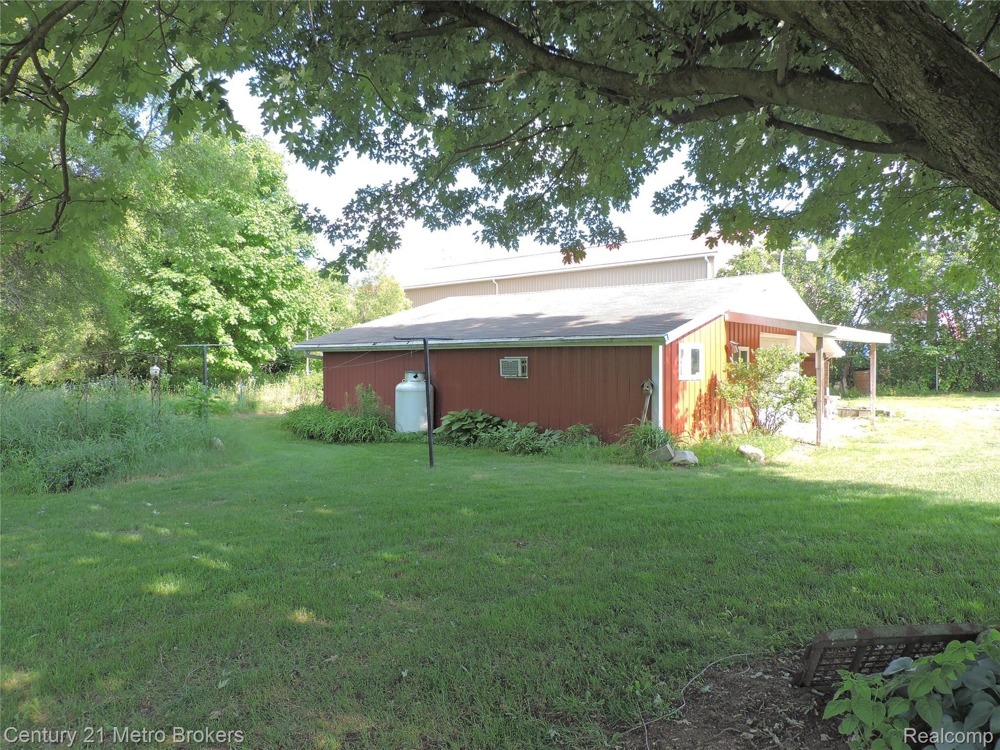 4270 North Irish Road Davison, MI 48423 - Photo 38 of 54 DSCN8804.JPG