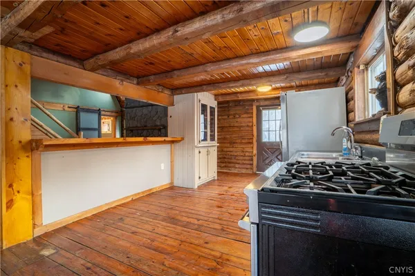 $240,000 | 1224 Highway 31, Bridgeport, NY 13030