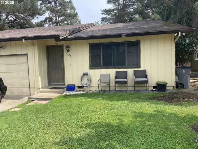 $319,000 | 1128 Southeast Rummel Street, McMinnville, OR 97128