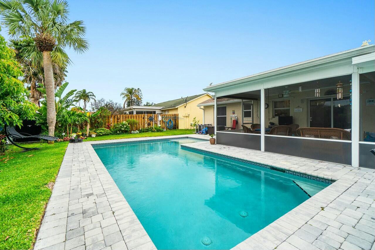 121 Deerfield Drive Jupiter, FL 33458 - Photo 5 of 27 tempImageDqMP9a