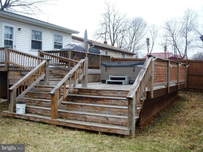 319 East 3rd Avenue Ranson, WV 25438 - Photo 17 of 21 Deck