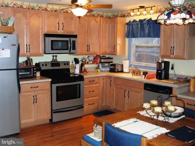 319 East 3rd Avenue Ranson, WV 25438 - Photo 5 of 21 Kitchen