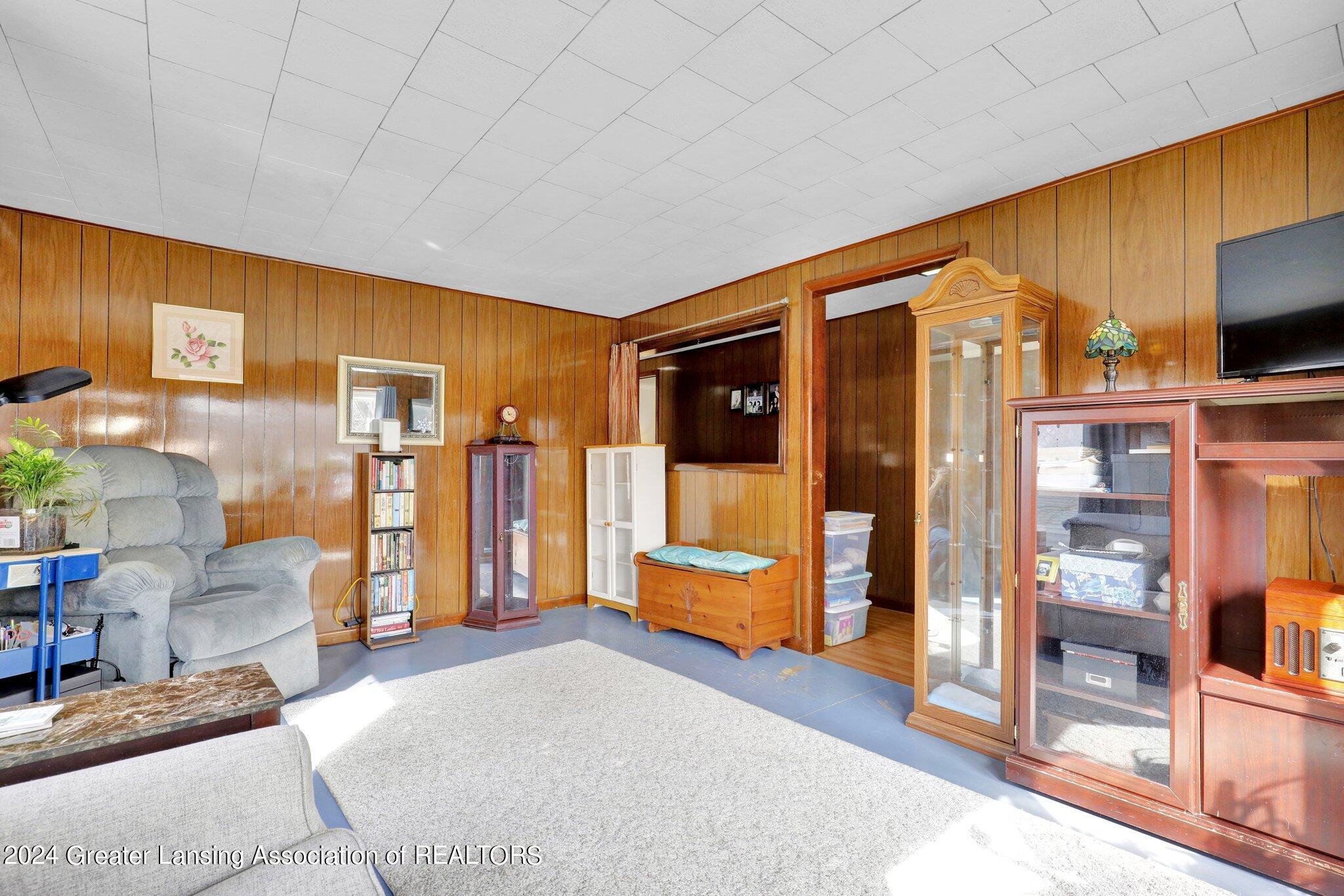 611 North Eifert Road Mason, MI 48854 - Photo 19 of 30 19-web-or-mls-Open Ended Media-18