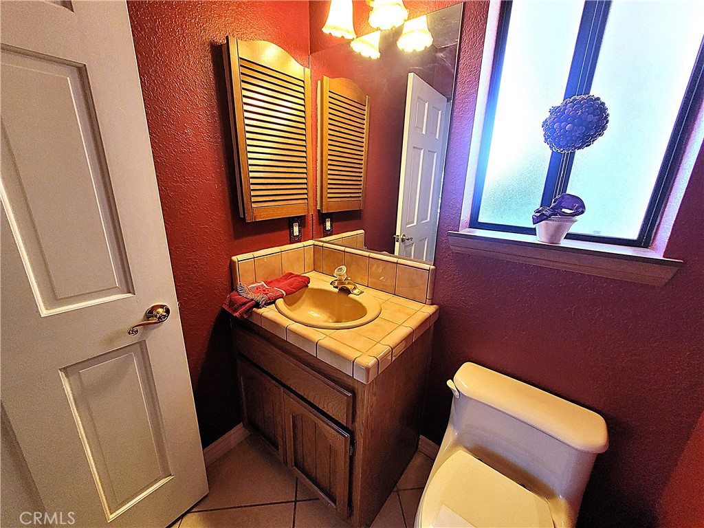 13889 Olathe Road Apple Valley, CA 92307 - Photo 9 of 39