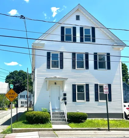 $2,200 | 17 Church Street, Unit 2, Taunton, MA 02780