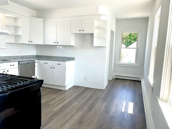 $2,200 | 17 Church Street, Unit 2, Taunton, MA 02780