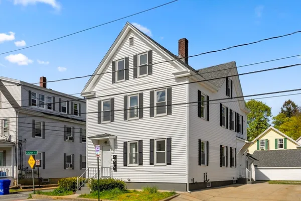$2,200 | 17 Church Street, Unit 2, Taunton, MA 02780