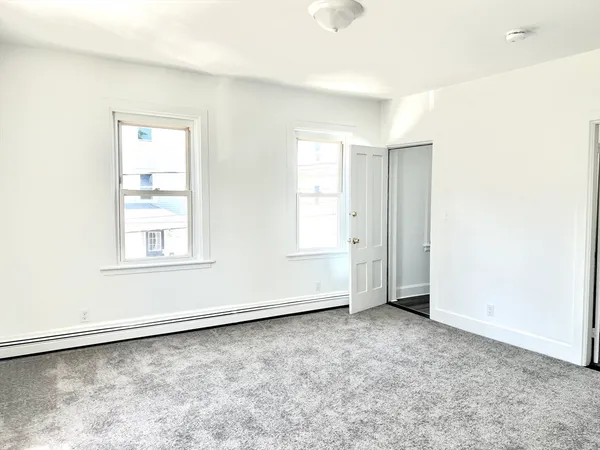 $2,200 | 17 Church Street, Unit 2, Taunton, MA 02780