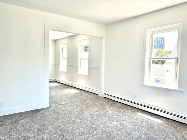 $2,200 | 17 Church Street, Unit 2, Taunton, MA 02780