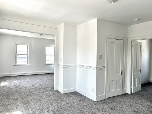 $2,200 | 17 Church Street, Unit 2, Taunton, MA 02780