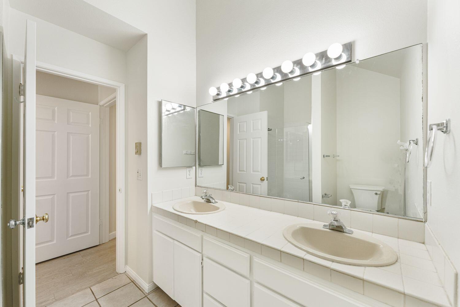 4515 Carpinteria Avenue, Unit A Carpinteria, CA 93013 - Photo 17 of 28 1500x1000-16