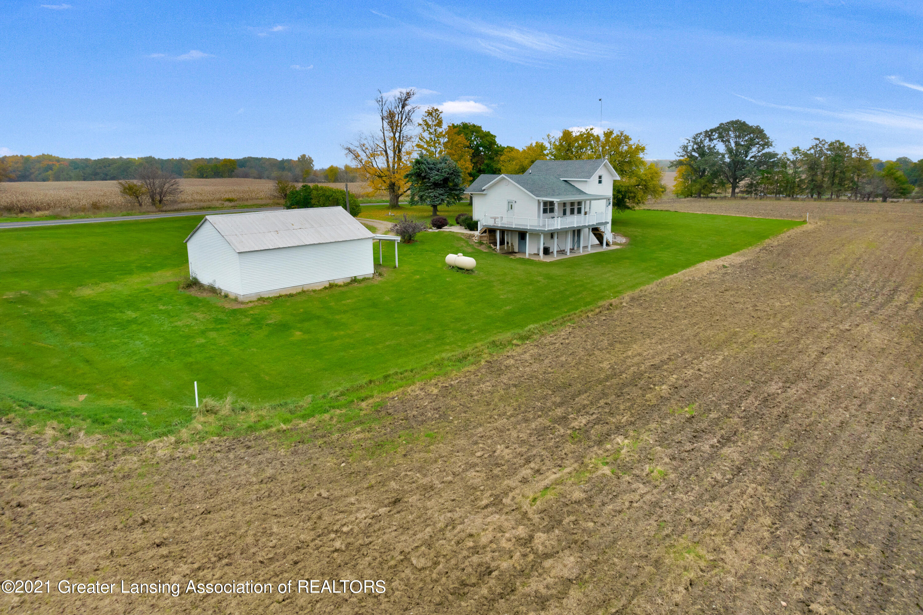 2653 West Kinley Road St. Johns, MI 48879 - Photo 6 of 45 2653 W Kinley Rd Saint Johns MI-110 (2)