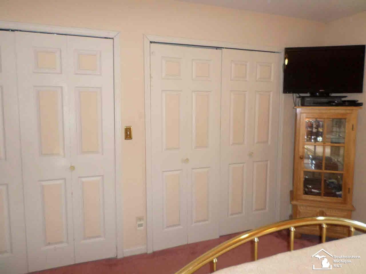 6430 Colf Road Carleton, MI 48117 - Photo 7 of 25 Wall of Closets