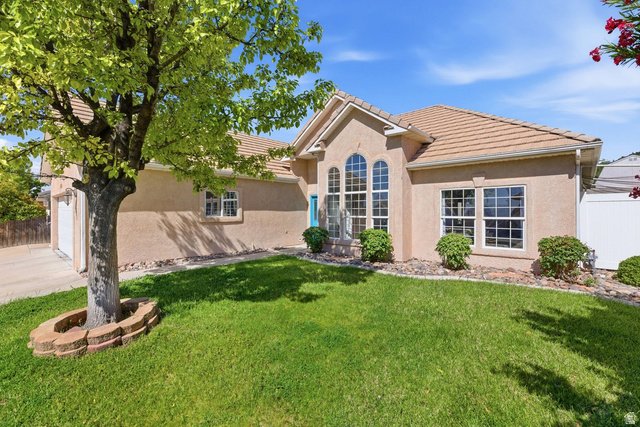 2883 Overlook Drive St. George, UT 84790 - Photo 1 of 36