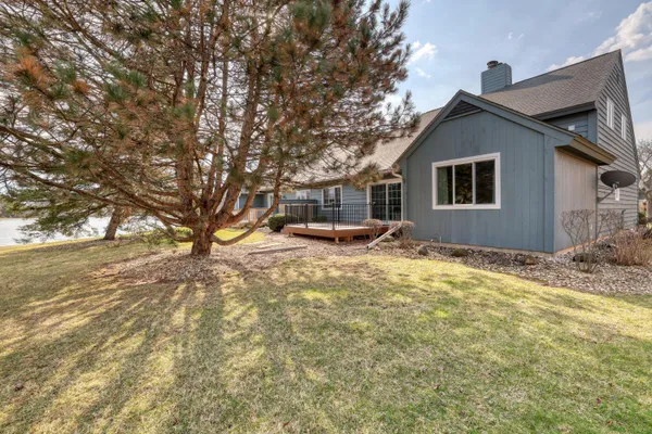 $395,000 | 2324 Cumberland Court, Mequon, WI 53092