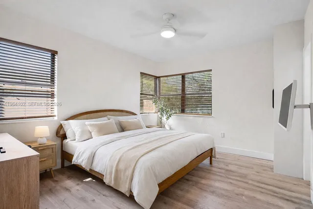 $3,975 | 1275 Marseille Drive, Unit 42, Miami Beach, FL 33141