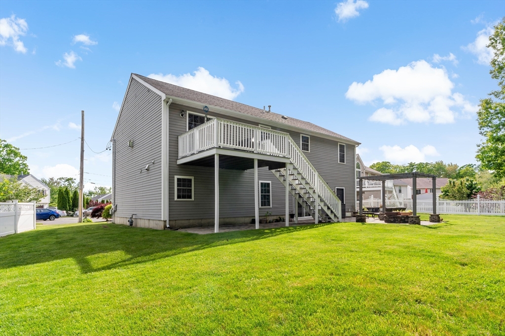 1084 Laurel Street Fall River, MA 02721 - Photo 36 of 42
