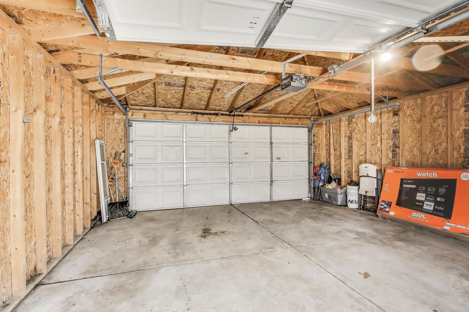 8618 South Morgan Street Chicago, IL 60620 - Photo 24 of 27 a view of a garage