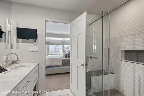 $5,295,000 | 100 North 8th Street, Unit 18, Aspen, CO 81611