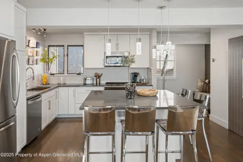 $5,295,000 | 100 North 8th Street, Unit 18, Aspen, CO 81611