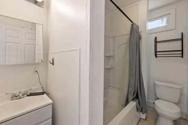 $1,595 | 138 Line Street, Unit E, Charleston, SC 29403