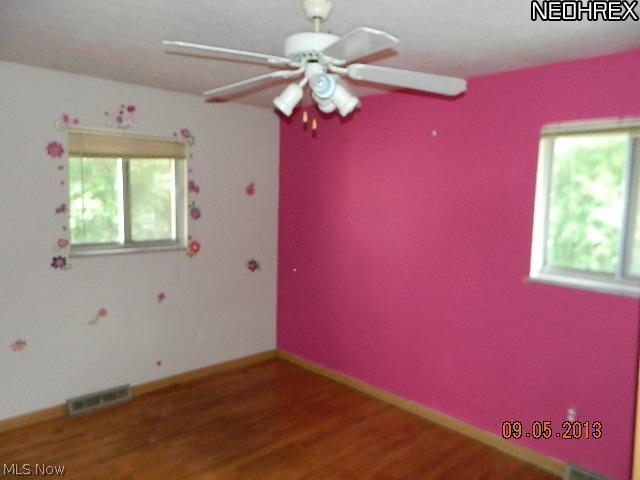 18221 Libby Road Maple Heights, OH 44137 - Photo 14 of 16 Gallery Image 14