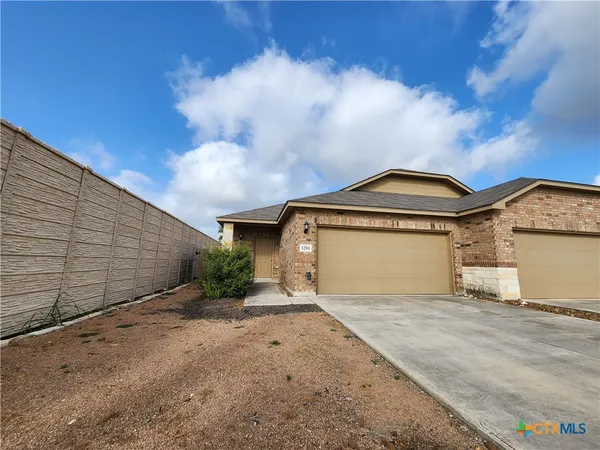 $1,795 | 1201 Old Farm To Market Road 306, New Braunfels, TX 78130