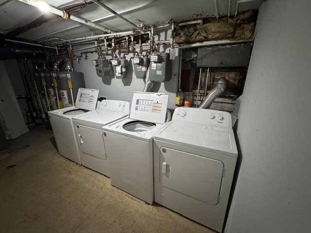 1431 North Springfield Avenue, Unit 2 Chicago, IL 60651 - Photo 18 of 19 a utility room with dryer and washer