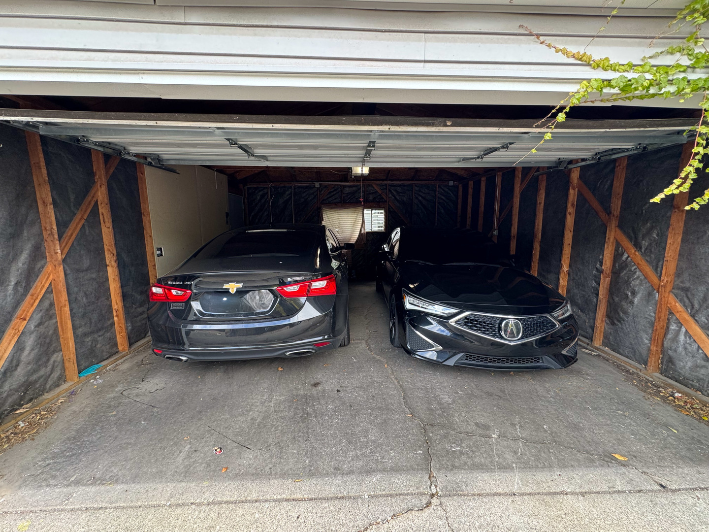 1431 North Springfield Avenue, Unit 2 Chicago, IL 60651 - Photo 19 of 19 a car parked in garage